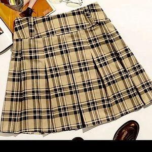 Womens xs pleated plaid skirt cute